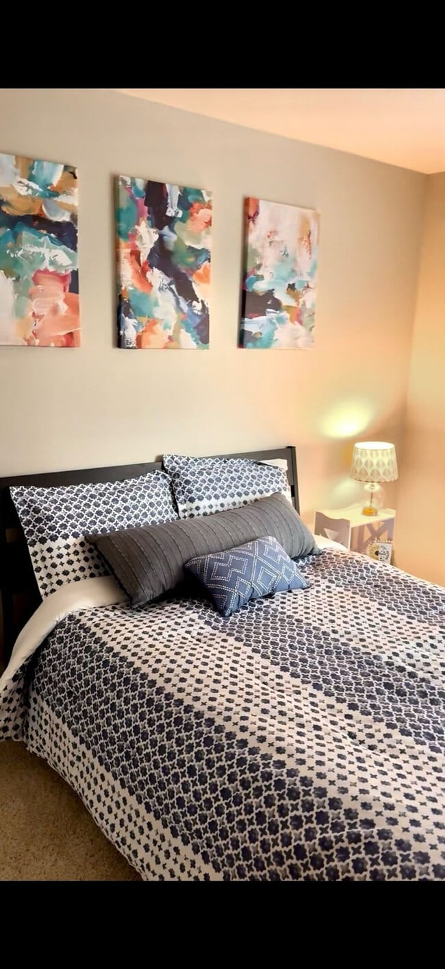 Building Photo - 4106 Factoria Blvd SE