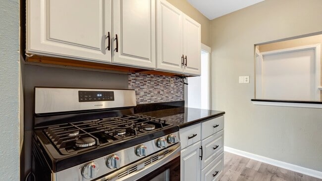 Photo - 1207 W Gray St Apartment
