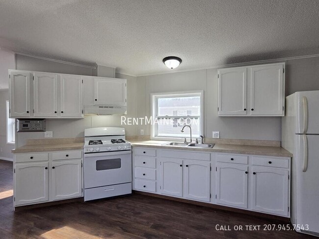 Building Photo - 41 Hatch St