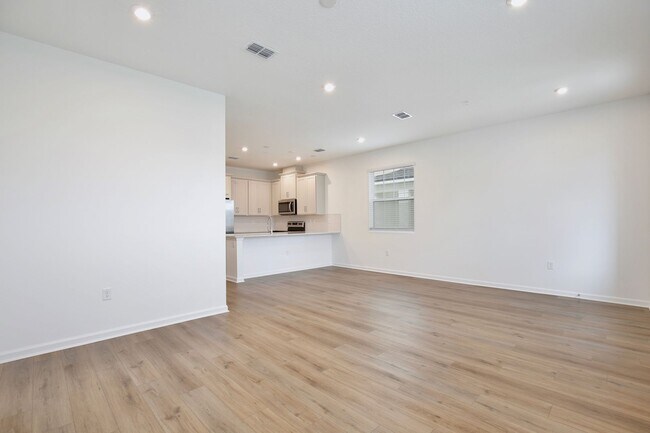 Foto del edificio - Brand New 4/2.5 Gorgeous Townhome with a 2...