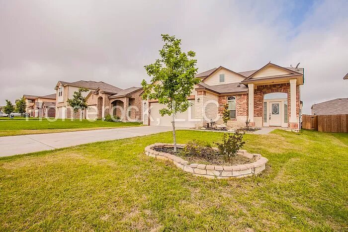 Foto principal - 5810 Stanford Dr