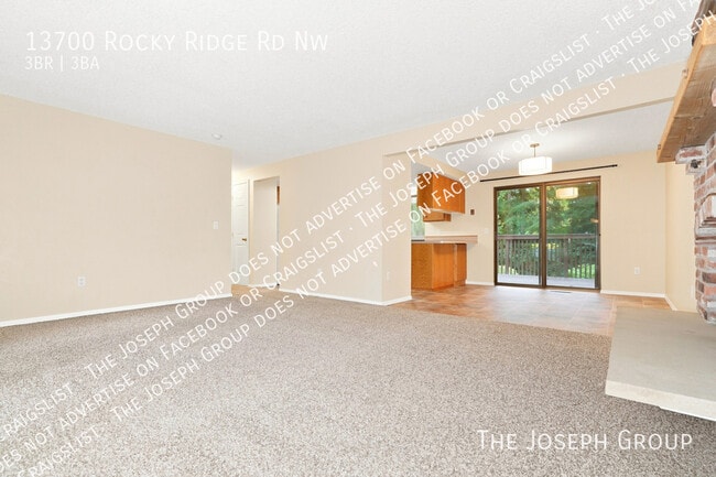 Building Photo - 13700 Rocky Ridge Rd NW