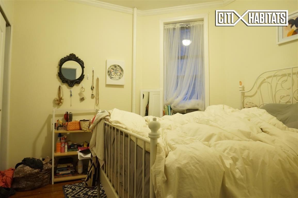 Foto del edificio - 311 E 93rd St