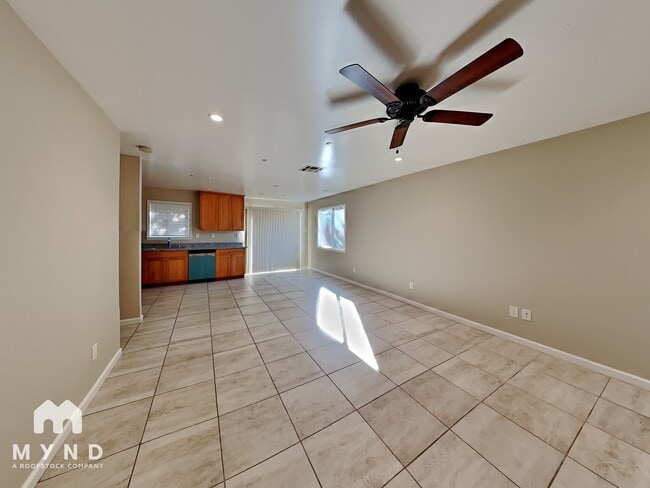 Building Photo - 116 Martin St