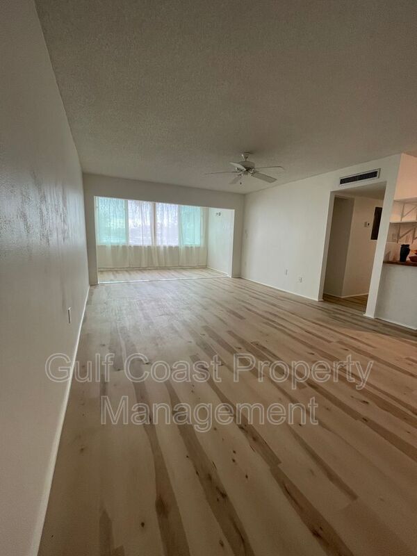 Foto del edificio - 21287 Gertrude Ave