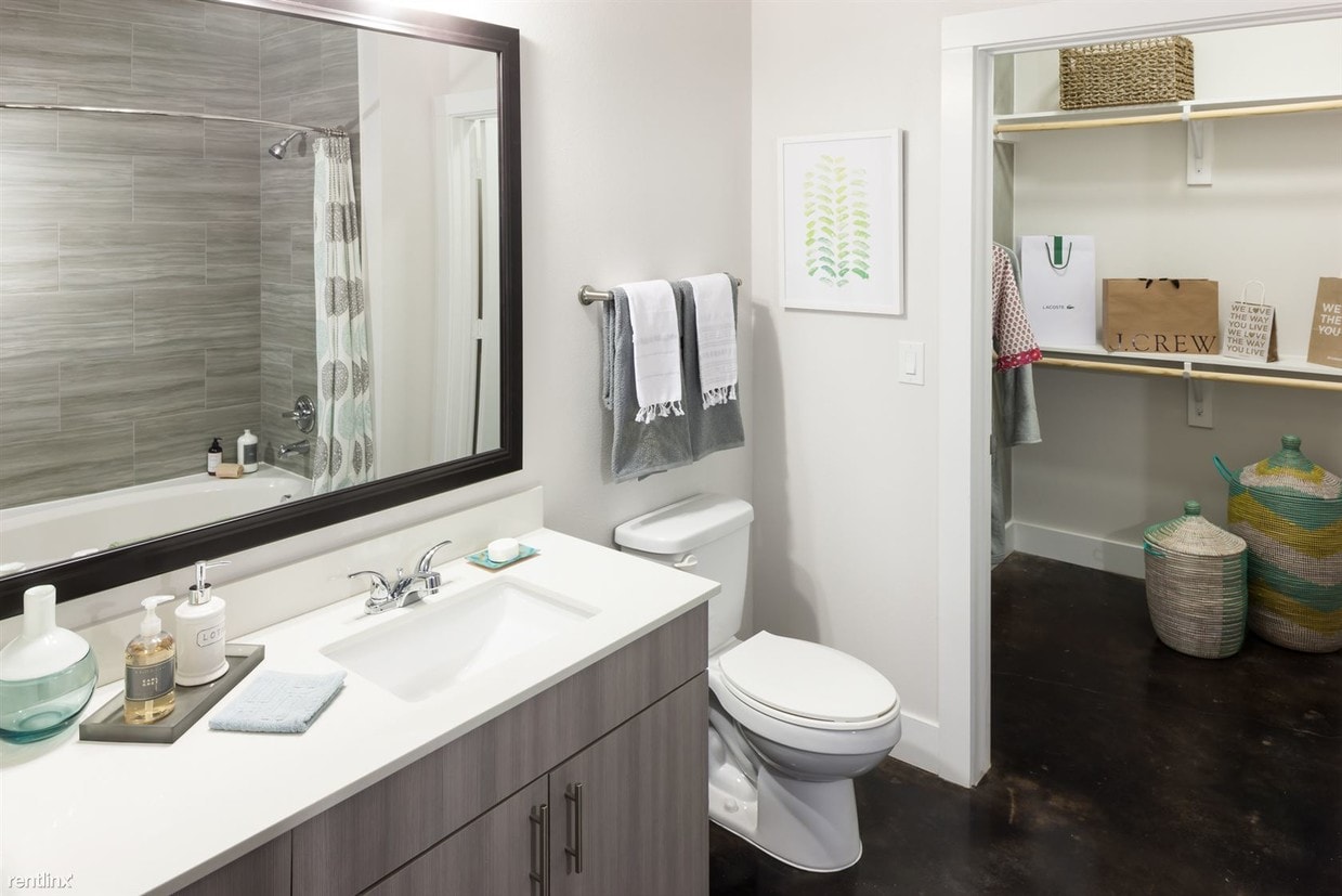 2324 E Mossy Oaks Rd, Spring, TX 77389 Condo for Rent in Spring, TX