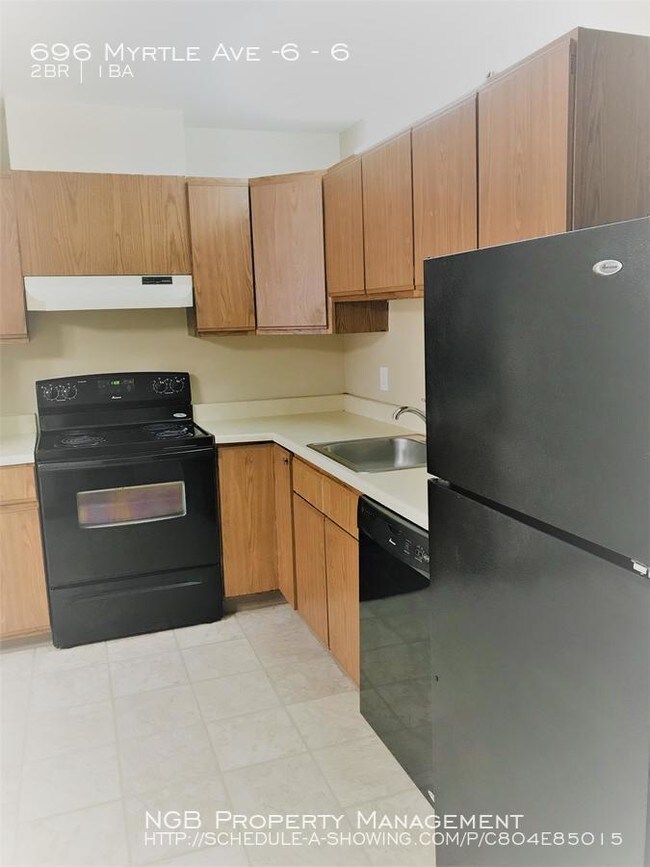 Foto del edificio - 696 Myrtle Ave