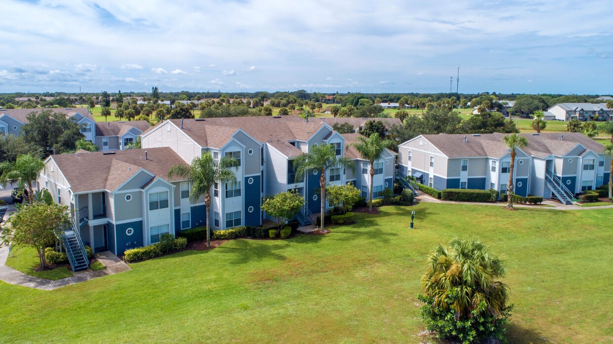 Deléitese con la belleza de su entorno verde durante todo el año en Melbourne, Florida. - Beachway Links