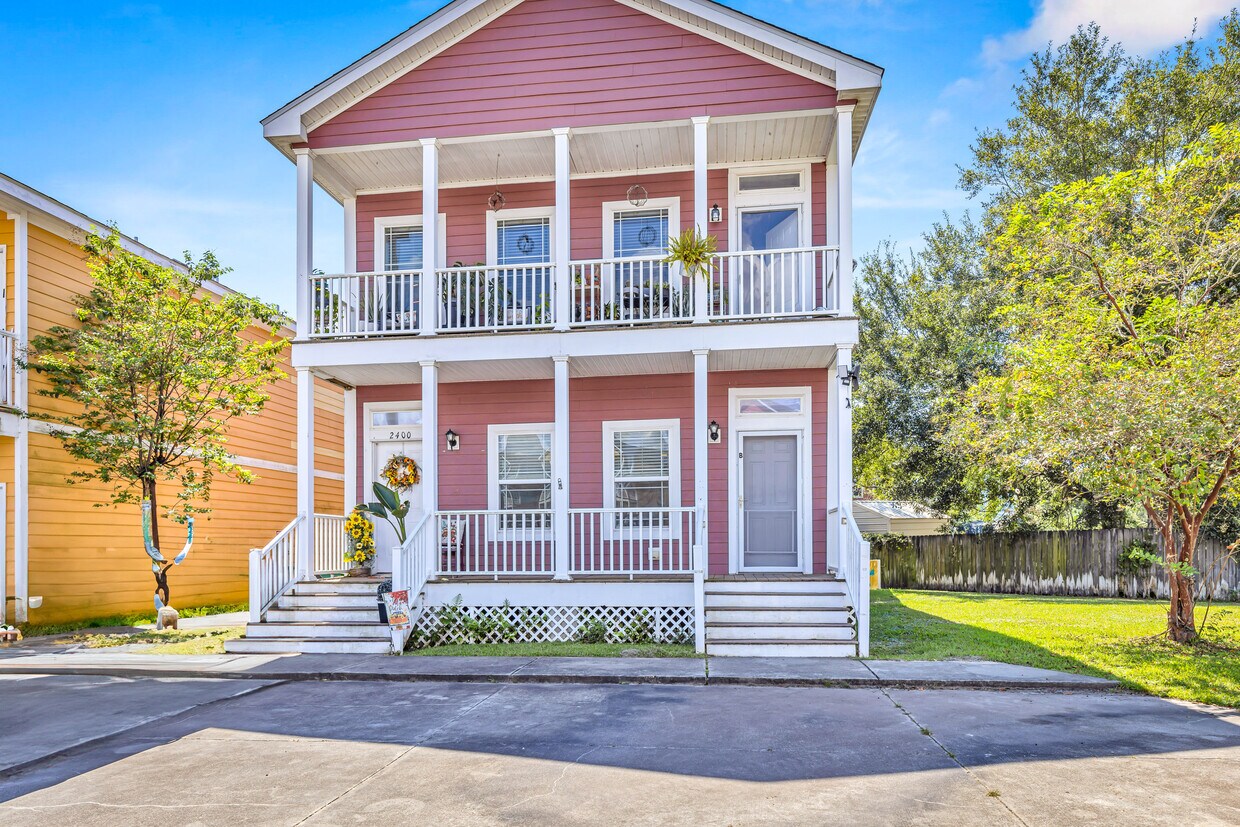Primary Photo - 2400 Felicity St
