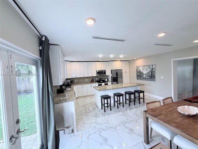 Foto del edificio - 11020 SW 42nd Terrace