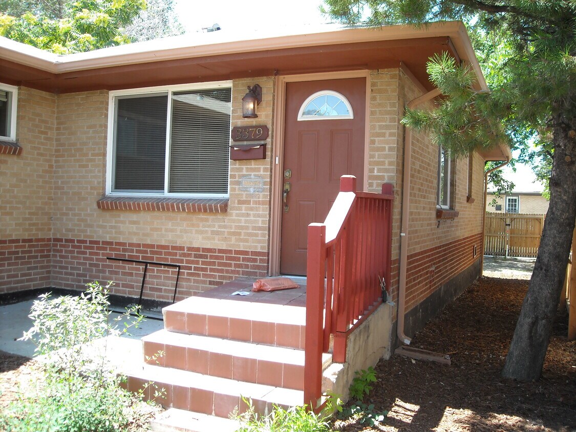Foto principal - 3379 Jasmine St
