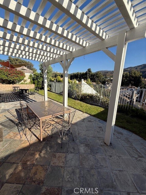 Foto del edificio - 3350 Deaver Dr