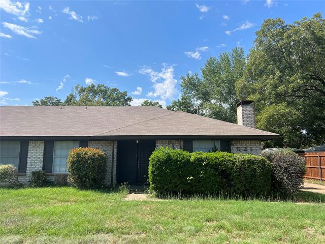 Primary Photo - 521 N Walnut Creek Dr