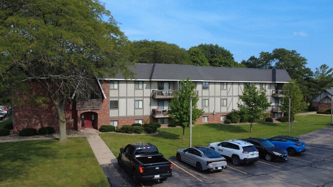 Building Photo - Dunlap Lakeside