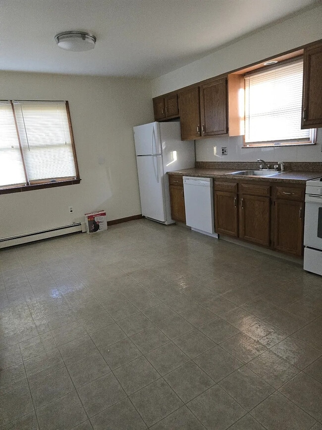 Building Photo - 1456 Nepperhan Ave