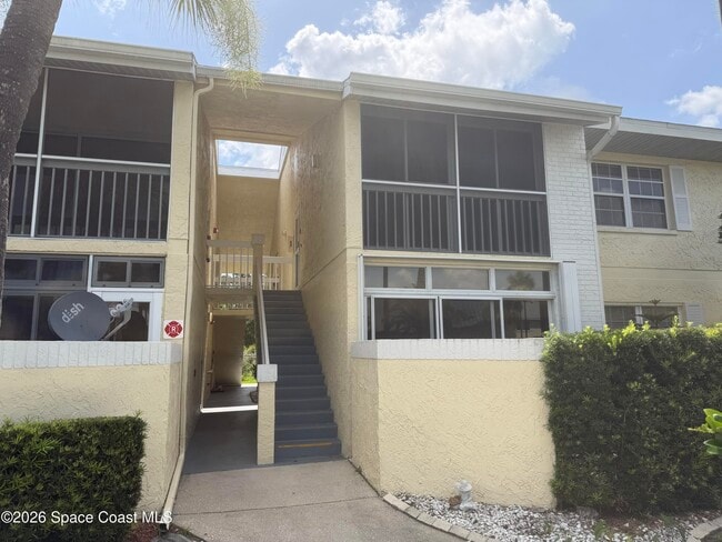 Building Photo - 975 Sonesta Ave NE