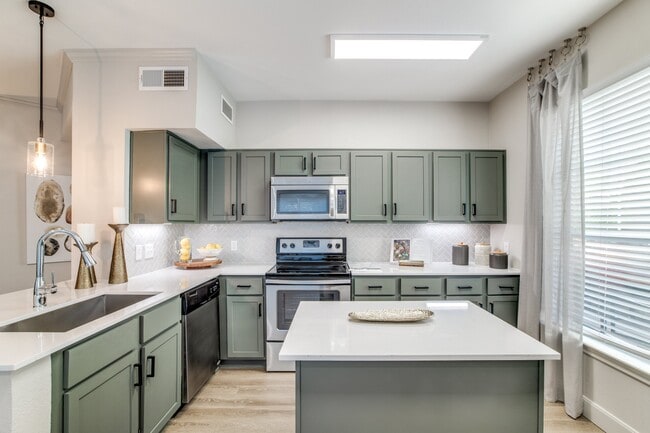 Building Photo - Marcella Memorial Heights