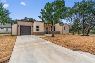 Building Photo - 22010 Redbird Dr