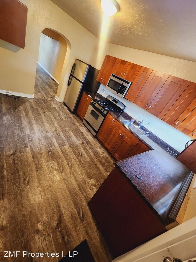 Building Photo - 2 br, 1 bath House - 142 44th Street