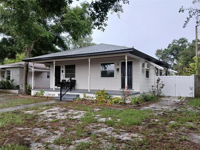 Foto del edificio - 2178 8th Ave N