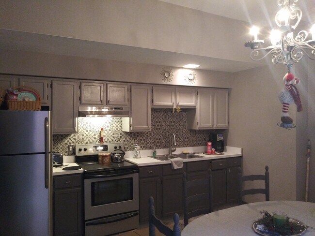 Foto del edificio - 1304 S Boyle Ave