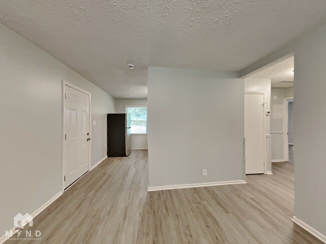 Foto del edificio - 4813 Bartlett Rd