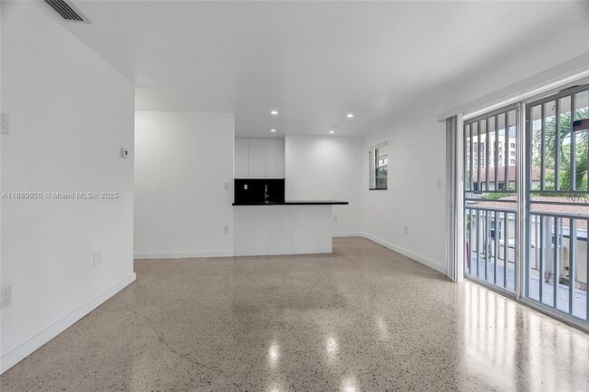Foto del edificio - 559 SW 10th St