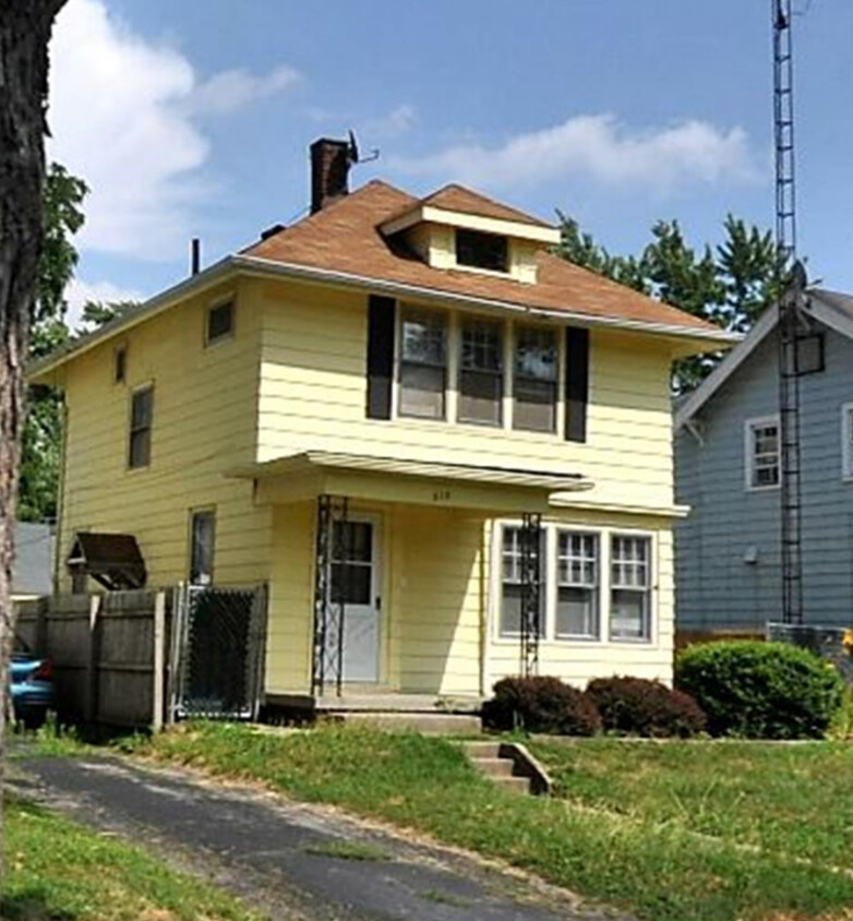 Foto principal - 619 Brighton Ave