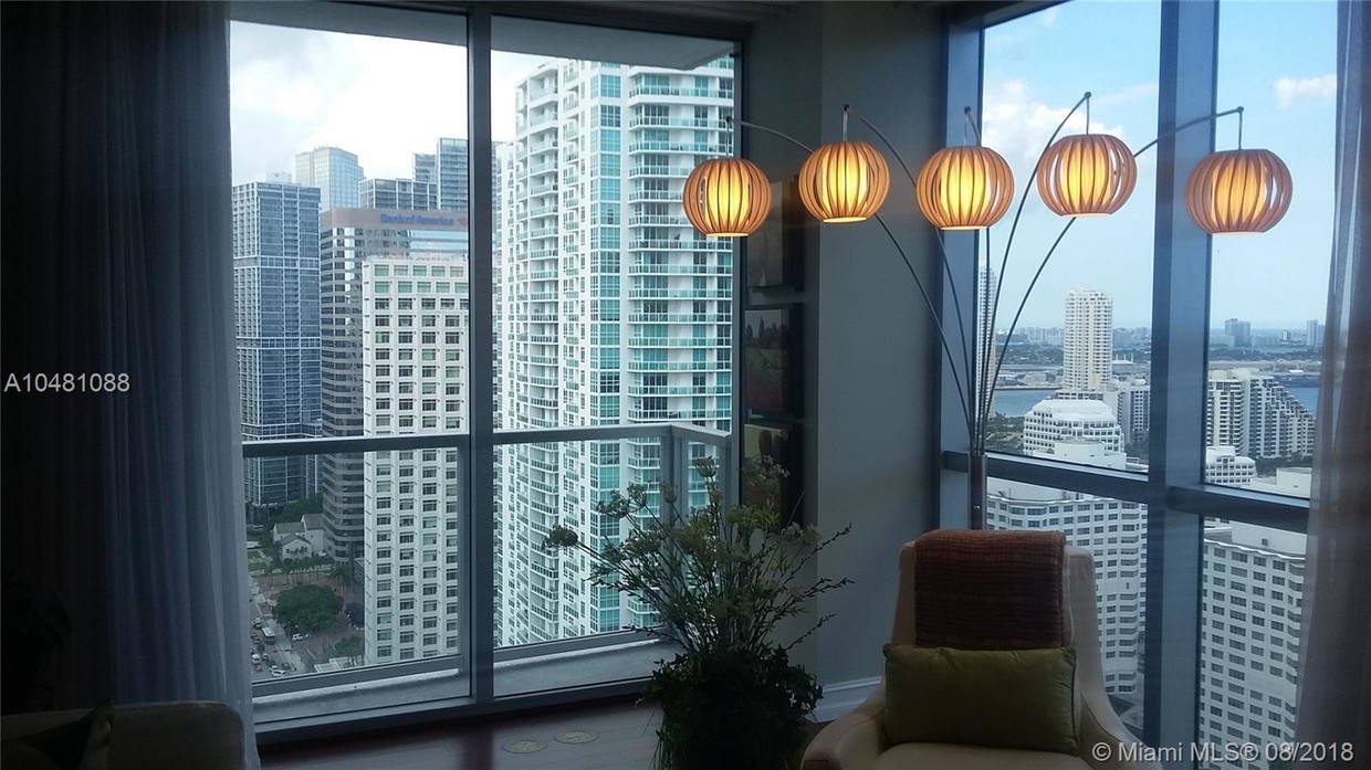 Foto principal - 1060 Brickell Ave