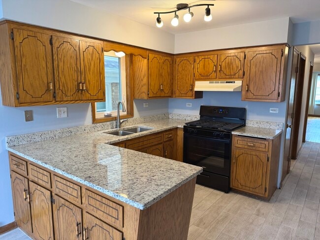 Building Photo - 3742 N Harlem Ave