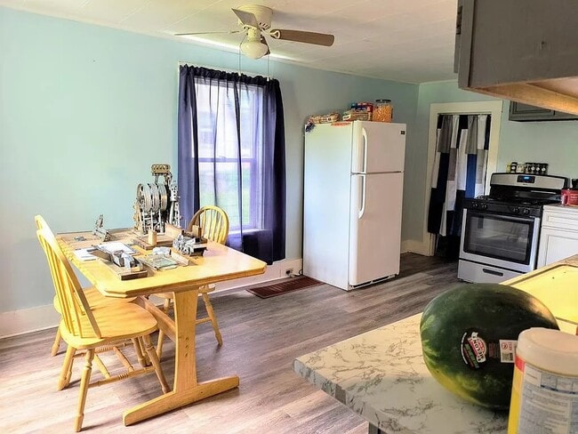 Building Photo - 2820 Austinville Rd