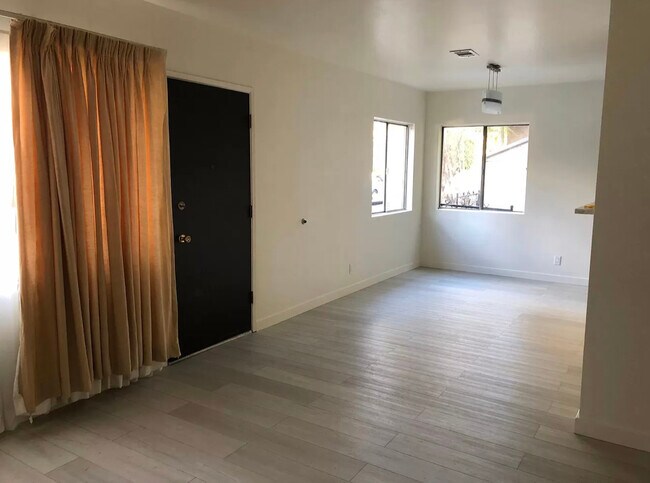 Foto del edificio - 422 W Elk Ave