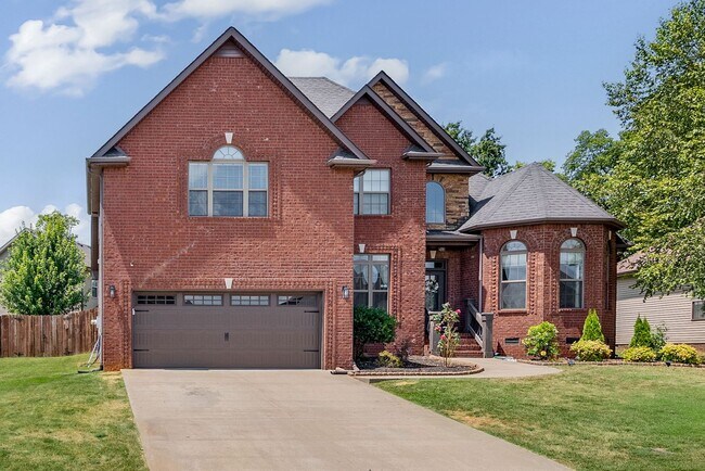 Building Photo - Pet Friendly Four Bedroom with Bonus!