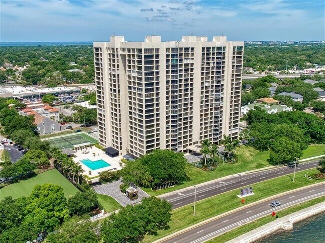 Foto del edificio - 3301 Bayshore Blvd