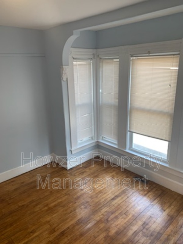 Foto del edificio - 14-18 Chester Ave