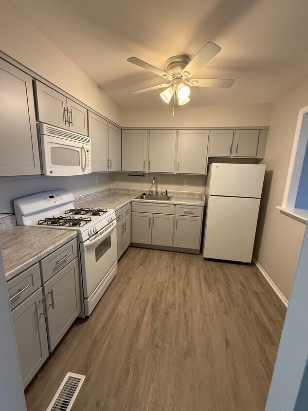 Foto principal - 3362 Fairdale Rd