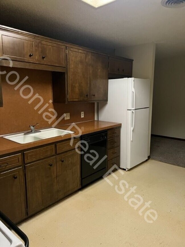 Foto del edificio - 2 Bed/1 Bath Apartment with Washer/Dryer H...