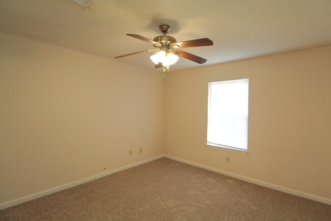 Building Photo - 2BR/2BA Apartment Near NAS Pensacola with Private Patio & Utilities Included