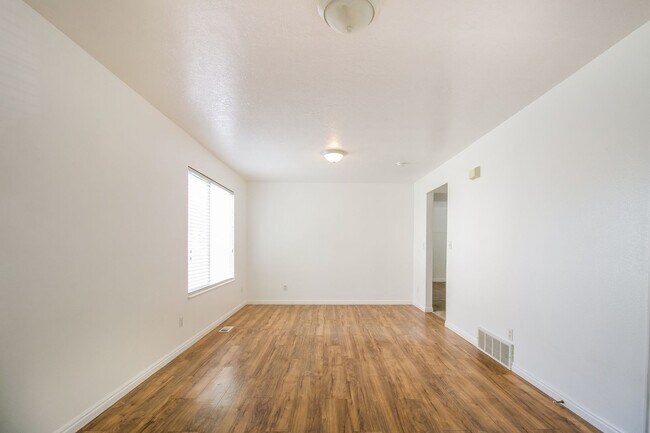 Building Photo - 7814 N Mountain Ash Way