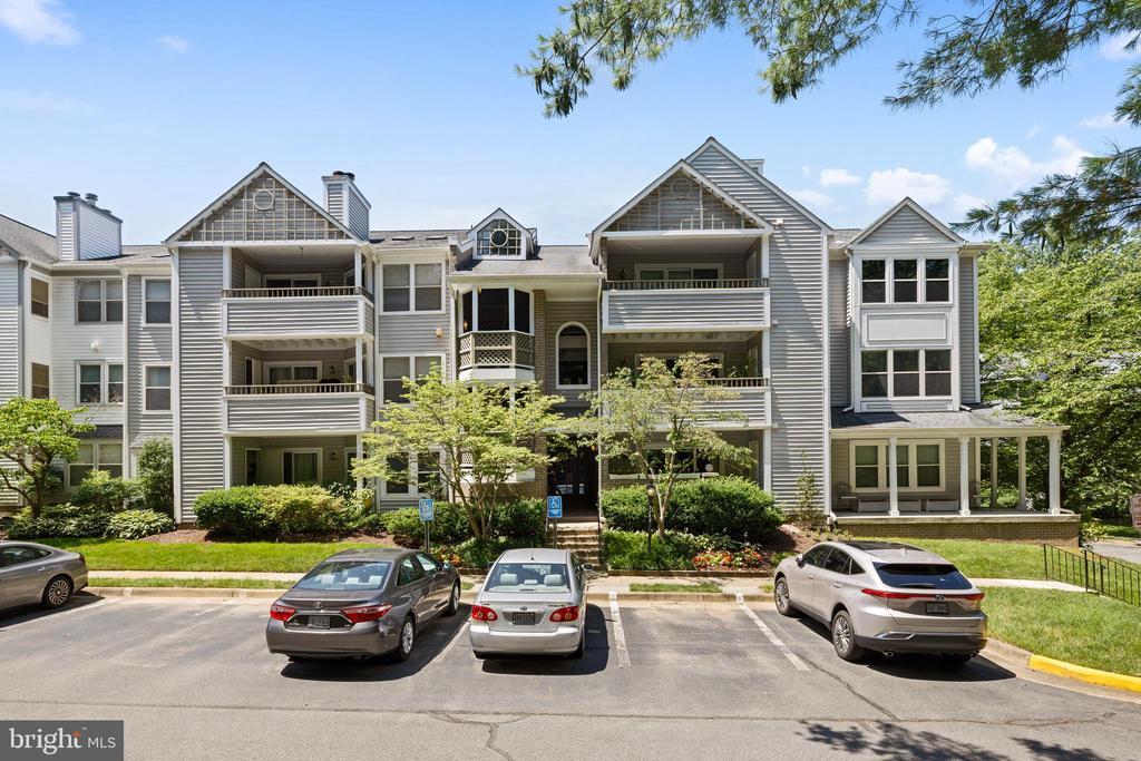 Foto principal - 7713 Lafayette Forest Dr