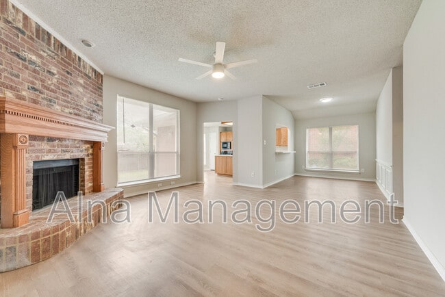 Foto del edificio - 1443 Chapman Dr