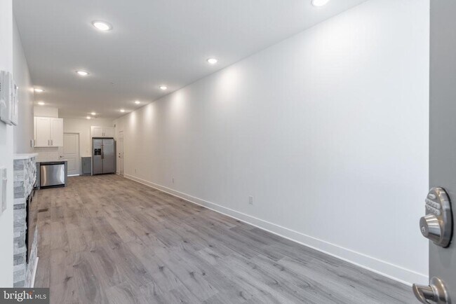Building Photo - 1423 N 8th St