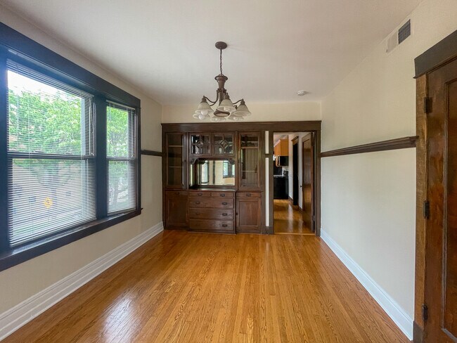 Foto del edificio - 3857 N Southport Ave