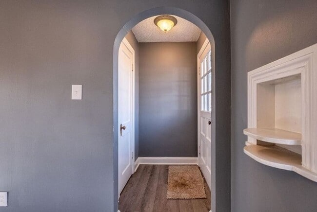 Foto del edificio - For Rent – 3-Bedroom Home with Basement & ...