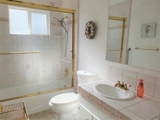 Building Photo - 6929 McQuillan Cir