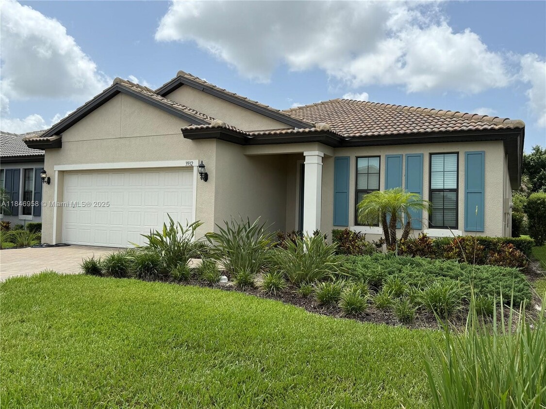Foto principal - 3932 Black Eagle Ln