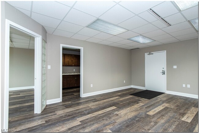 Building Photo - 21851 Center Ridge Rd