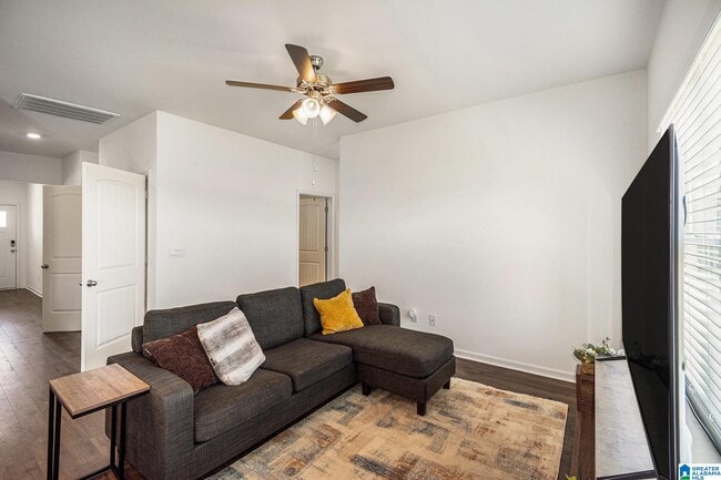 Building Photo - 284 Koslin Lp