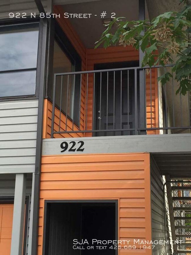 Foto del edificio - Cozy and Convenient Green Lake Apartment!