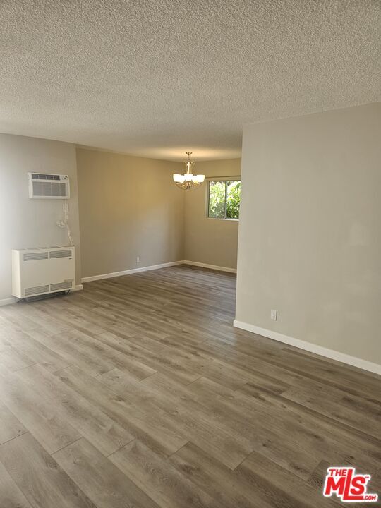 Foto principal - 1035 N Harper Ave